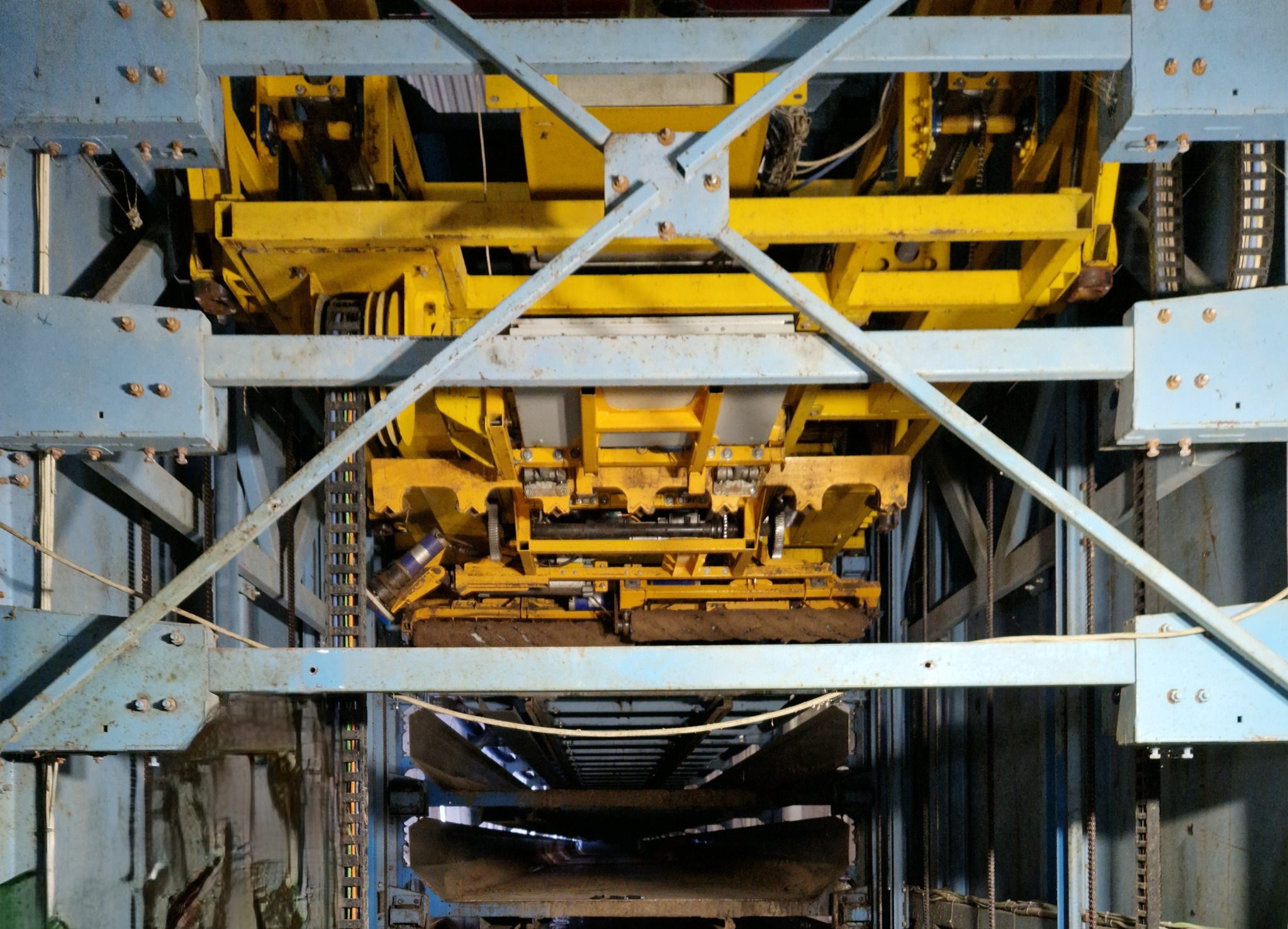 AIR2B front-end robot